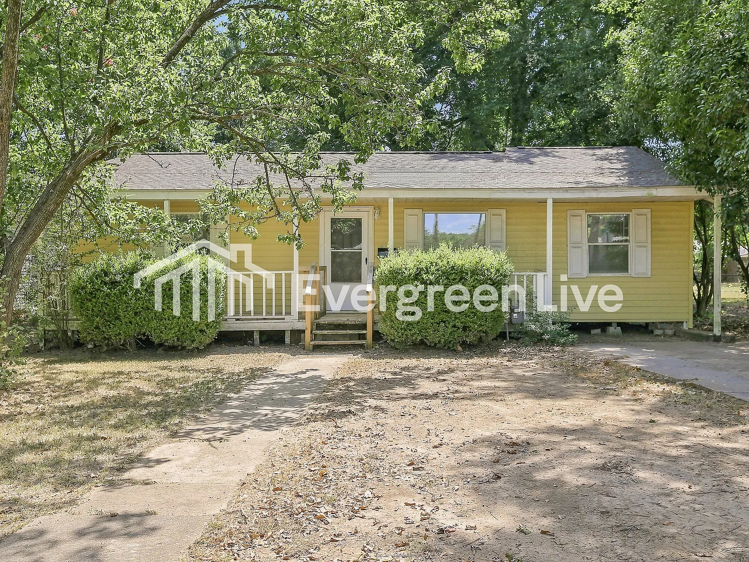 3 bed, 1.0 bath, 1080 sqft, $995 — Photo 1