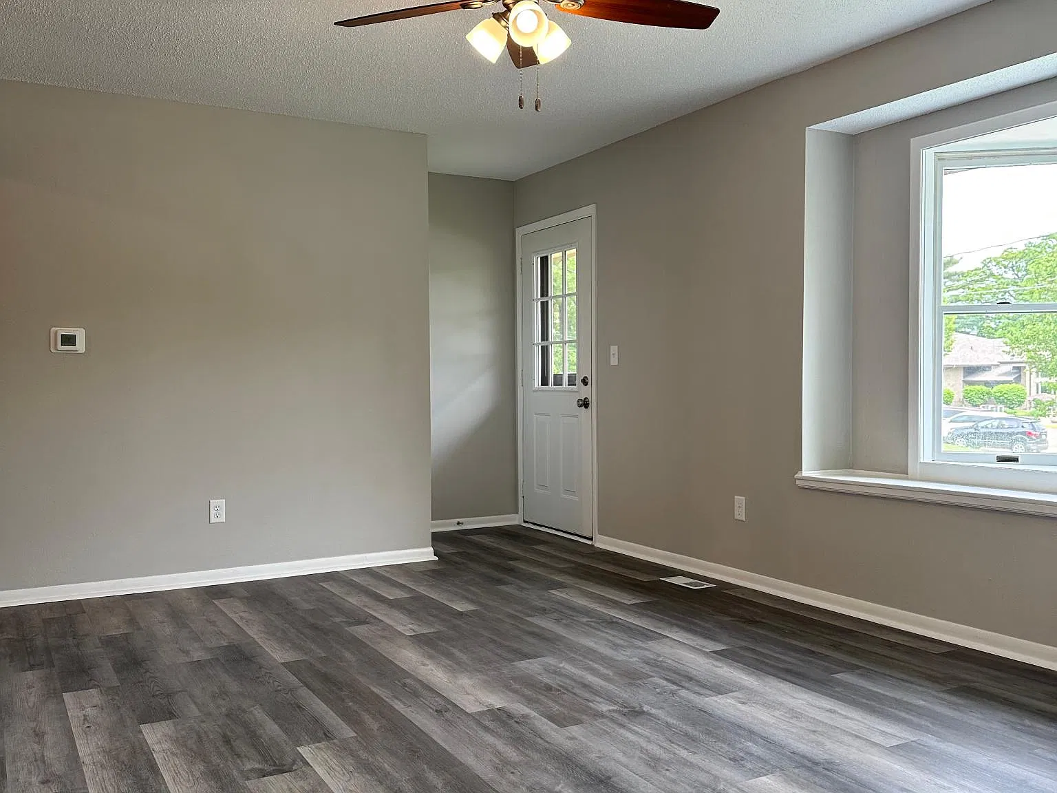 2701 College Ave — Photo 3