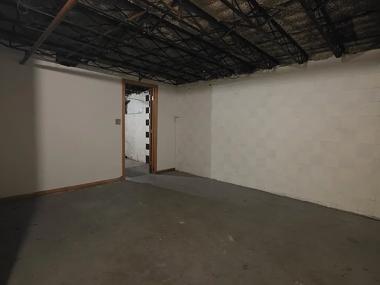 702 8th Ave N — Photo 11