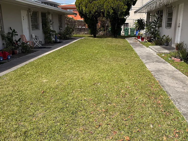 1357 NW 2nd St #1 — Photo 8