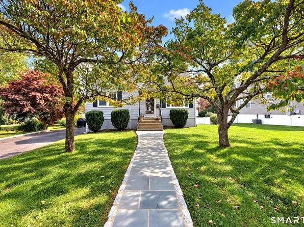 71 Country Road, Fairfield, CT 06824