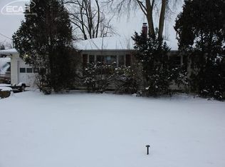 1472 E Schumacher St, Burton, MI 48529