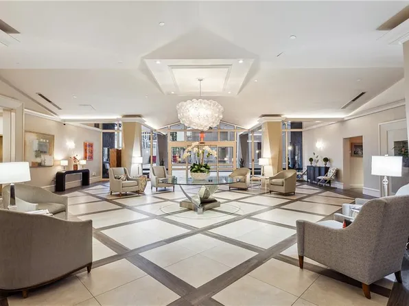 2100 Saint Charles Ave APT 2F, New Orleans, LA 70130