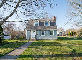 91 Leroy Dr, Riverside, RI 02915