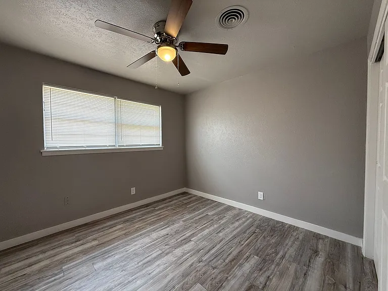 3237 Drexel Ave — Photo 11
