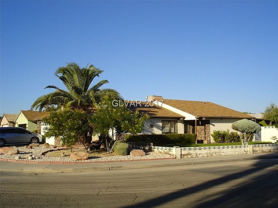1st image of 4670 Four Leaf Clover Dr