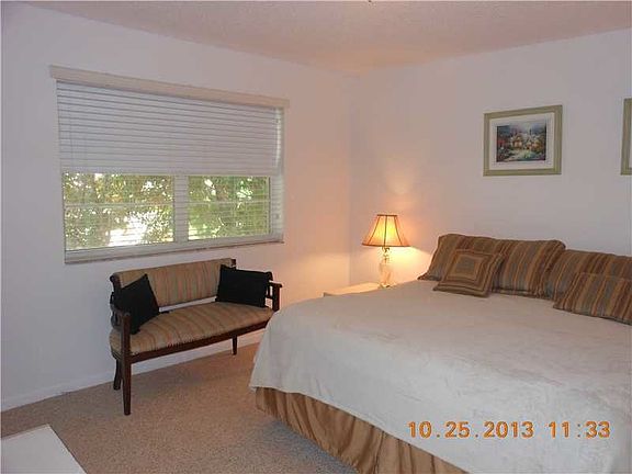 4th image of 10273 NW 56th St