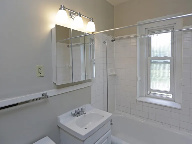 125 Oak Grove St — Photo 38