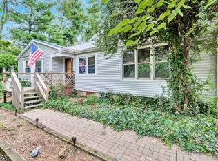 122 Featherbed Ln, Flemington, NJ 08822
