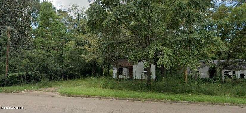 2nd image of 2337 Belvedere Dr
