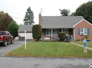 147 E Hillcrest Dr, Carlisle, PA 17013