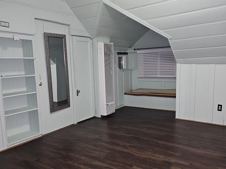 6453 Roble Ave — Photo 1