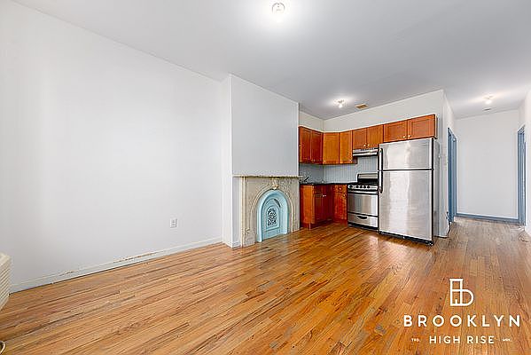 1st image of 444 Lafayette Ave #4