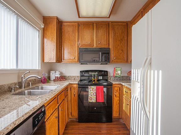 4th image of 5045 Grey Feather Cir