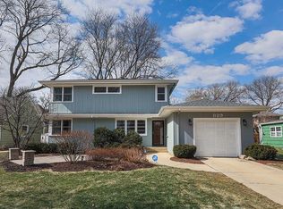 829 N Main St, Naperville, IL 60563