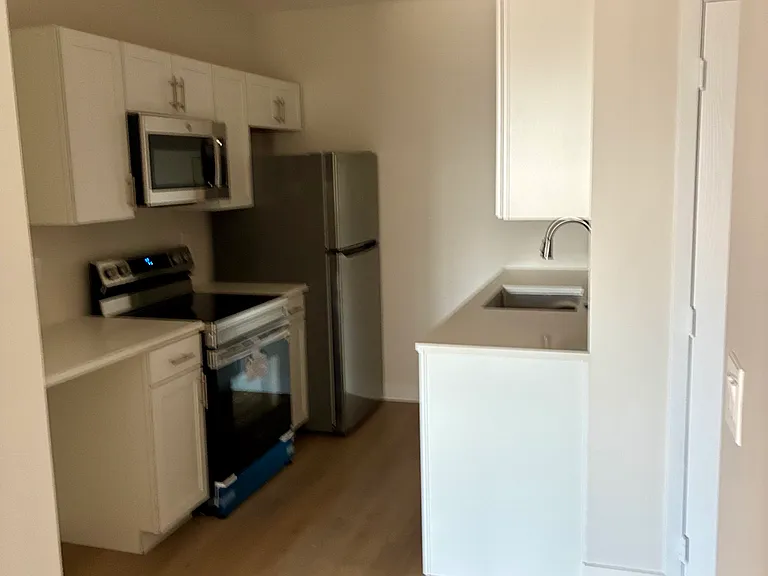 700 Franklin Ave #1 — Photo 6