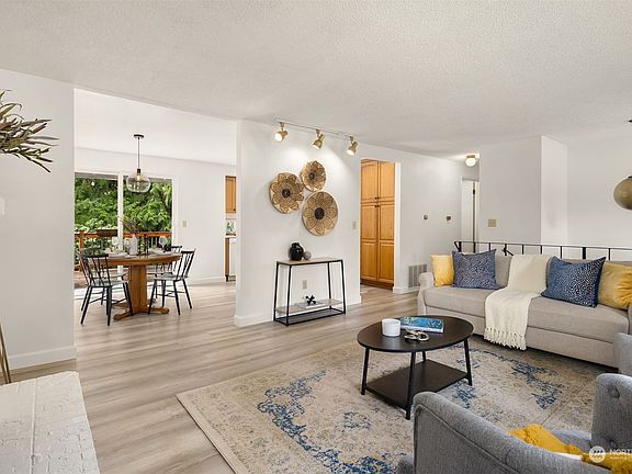 4th image of 3399 NE Arrowhead Drive