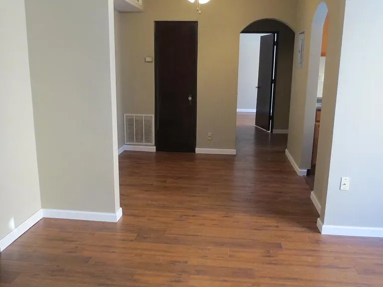 5712 Phillips Ave #B9 — Photo 6