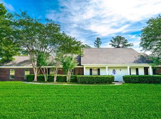 10 Rosemont Dr, Hattiesburg, MS 39402