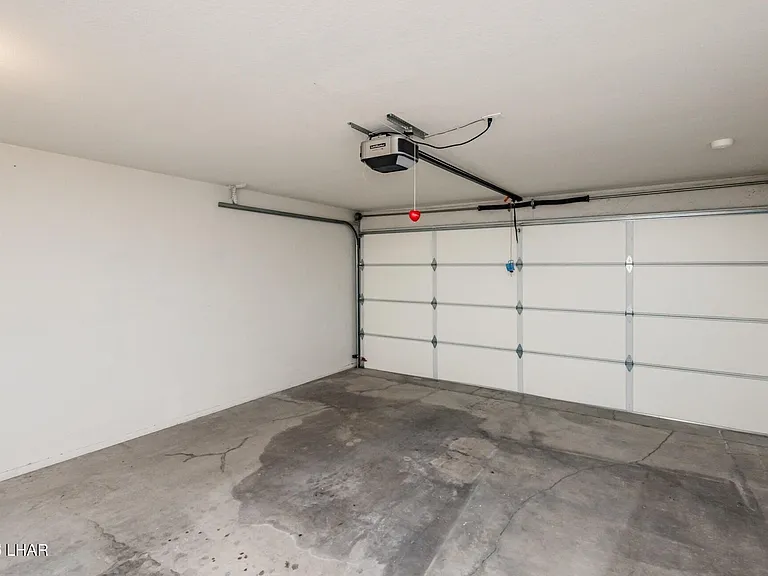 2121 Magnolia Dr #2 — Photo 10