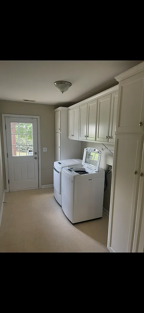 Room in 3 Bedroom Home at Reese Blvd W — Photo 1
