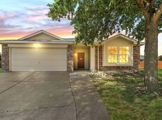 9233 Paluxy Dr, Fort Worth, TX 76244