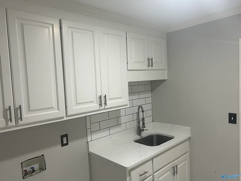 2012 Fairway Hills Dr #2012 — Photo 8