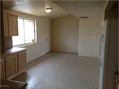 5th image of 1800 W Linden St