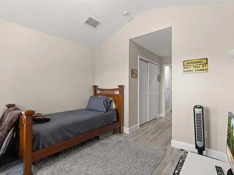 15048 Bellinkoff Ln — Photo 30