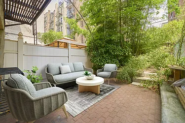 Rented by Living New York