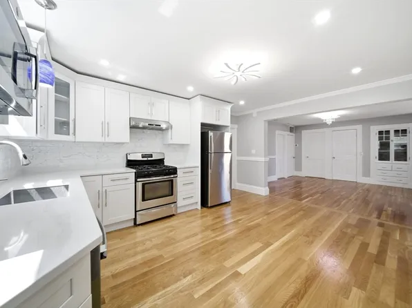 29 Hanson St #1, Somerville, MA 02143