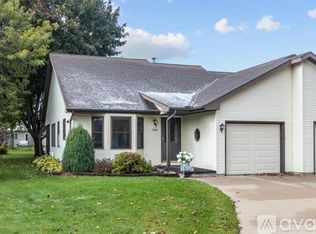 1195 Apple Ct, Oshkosh, WI 54902