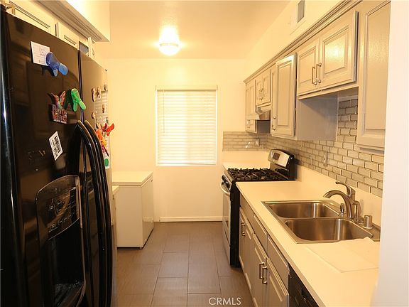 4th image of 8105 Canby Ave Unit 4