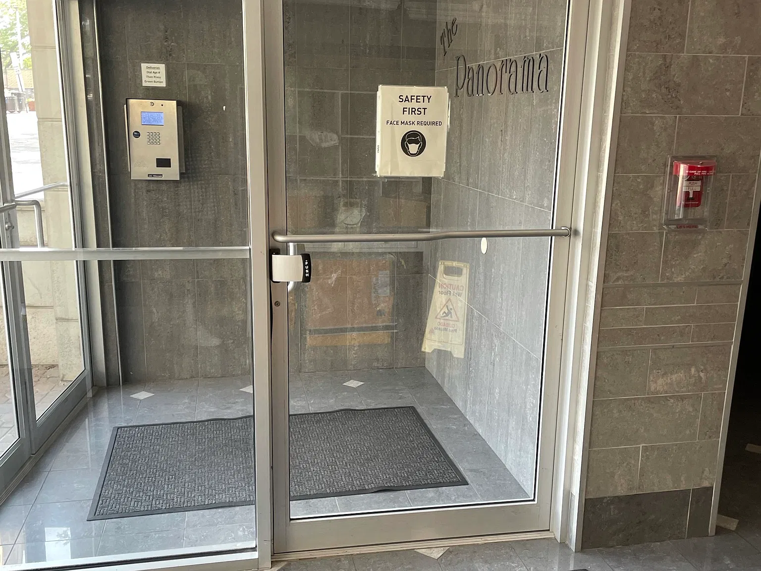 Studio, 525 sqft, $1,595 — Photo 3