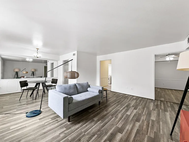 361 N Post Oak Ln #231 — Photo 1