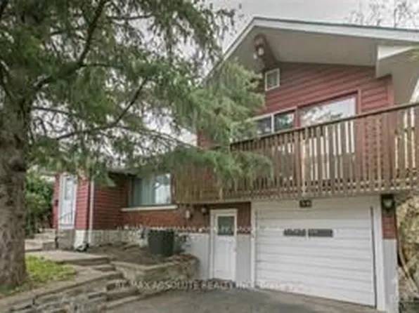 38 Capilano Dr, Ottawa, ON K2E 6G4