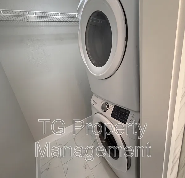 3921 Inwood Rd #2015 — Photo 10