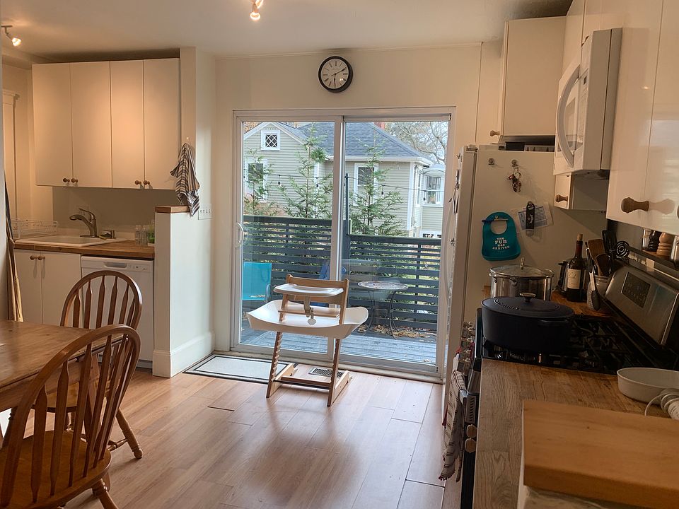 Kitchen with patio