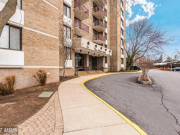 2nd image of 118 Monroe St APT 1408