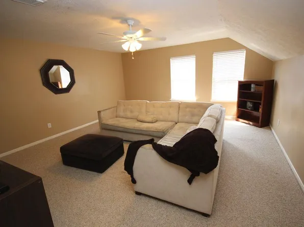 1315 Pine Forest Dr, Pearland, TX 77581