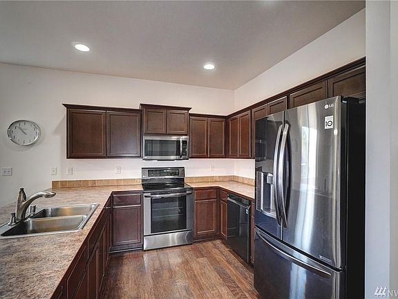 4th image of 18424 11th Avenue Ct E