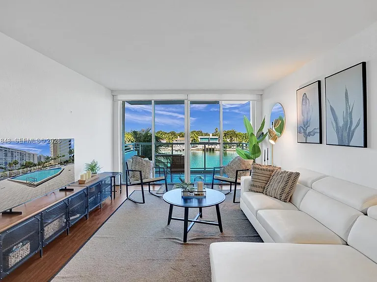 5600 Collins Ave #5R — Photo 11