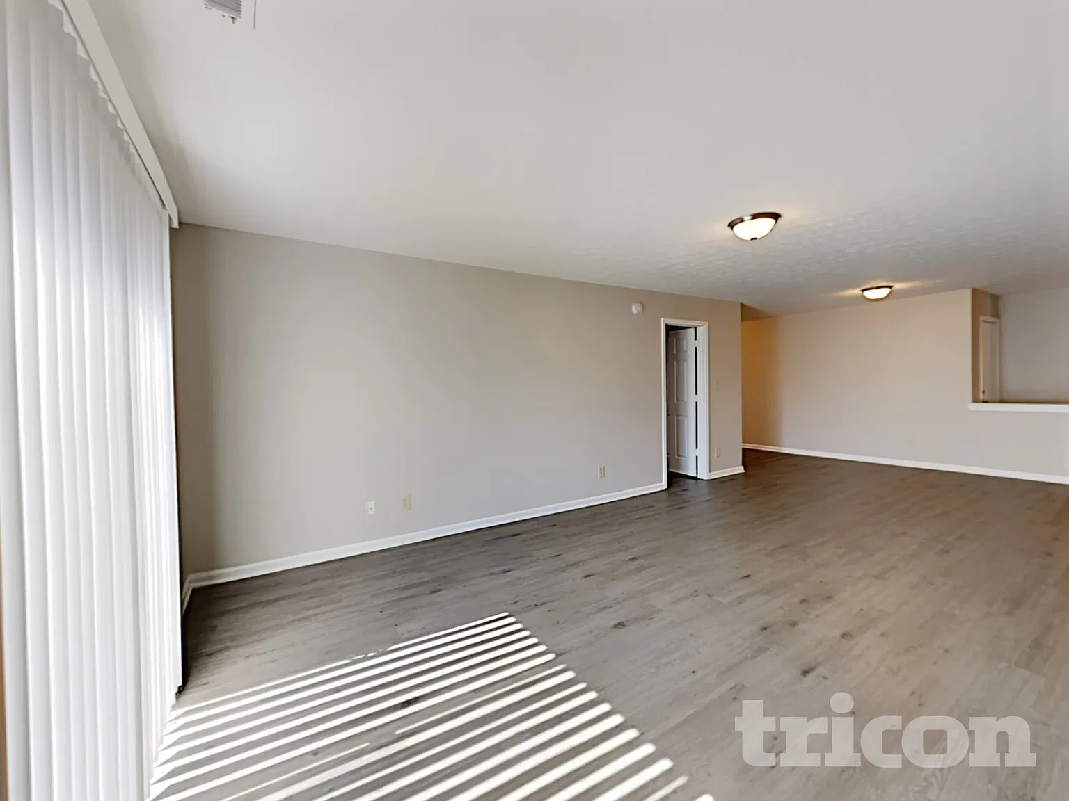 7817 Cole Wood Boulevard Indianapolis IN — Photo 3