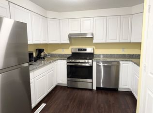 131-131A Lawrence St #40, Lawrence, MA 01841