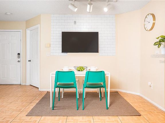 3rd image of 5028 Park Central Dr APT 2117