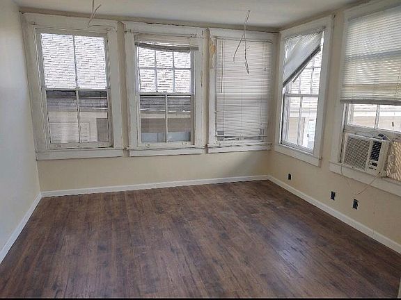 4th image of 4232 Dhemecourt St