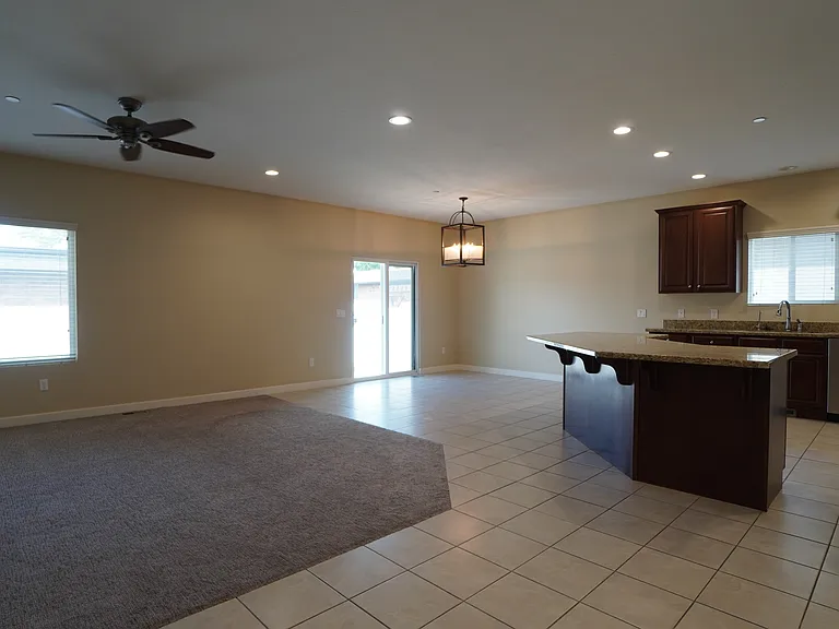 1203 E Roma Dr — Photo 18