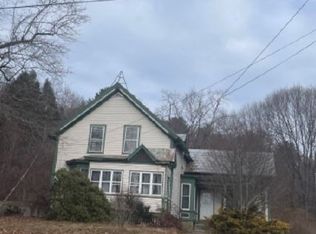 32 Richardson St, Warren, MA 01083