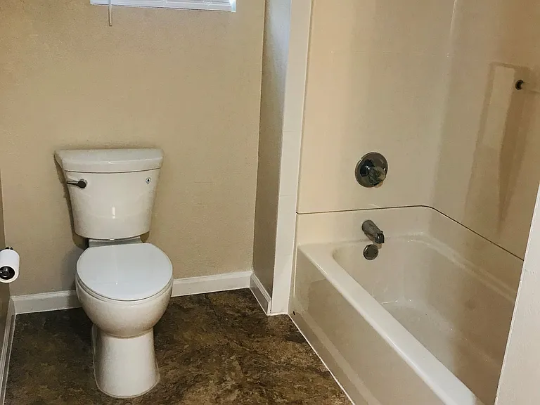 5015 Santee St — Photo 10
