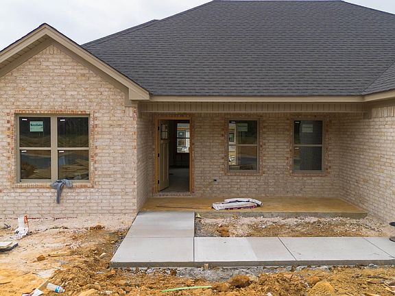 3rd image of 307 Millie Ct